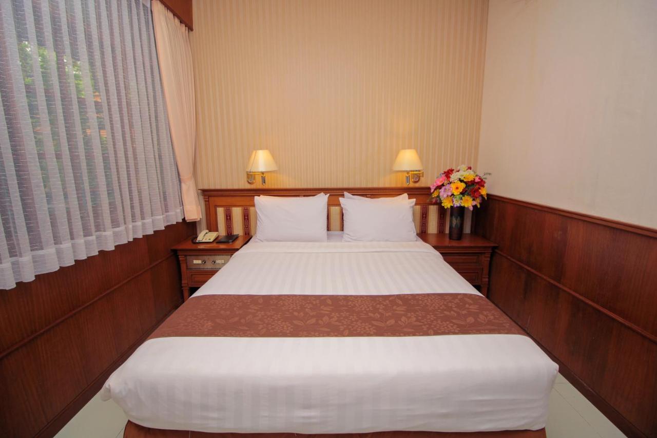 Sapta Nawa Resort 1 Gresik Экстерьер фото