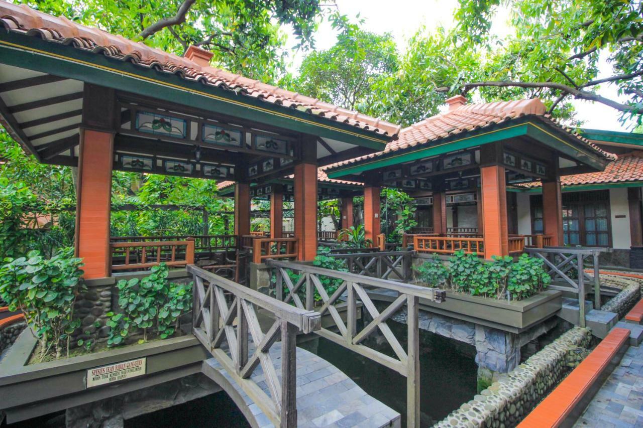 Sapta Nawa Resort 1 Gresik Экстерьер фото